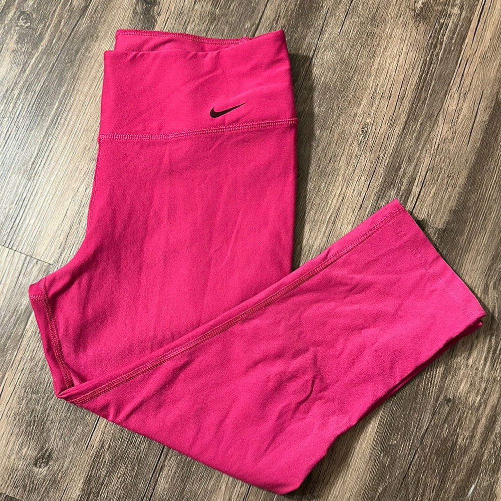 Nike Pro Dri-Fit Cropped Leggings Pink Size medium Yoga